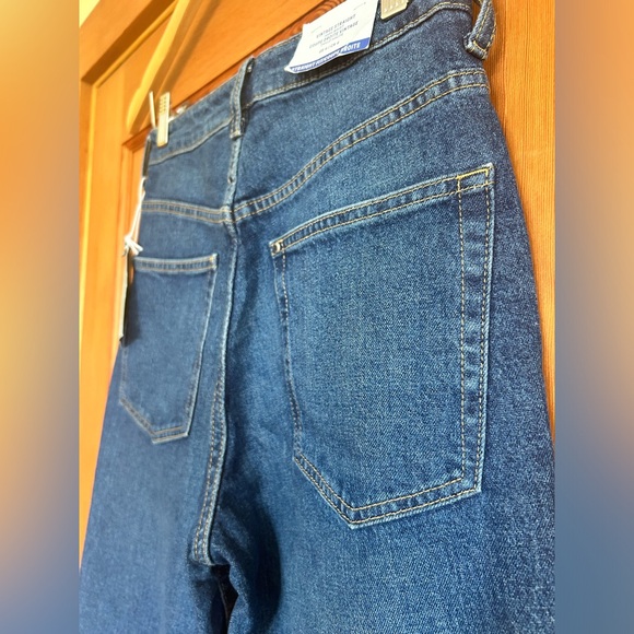 NWT H&M | Vintage Straight High Waist Jeans - Picture 6 of 10
